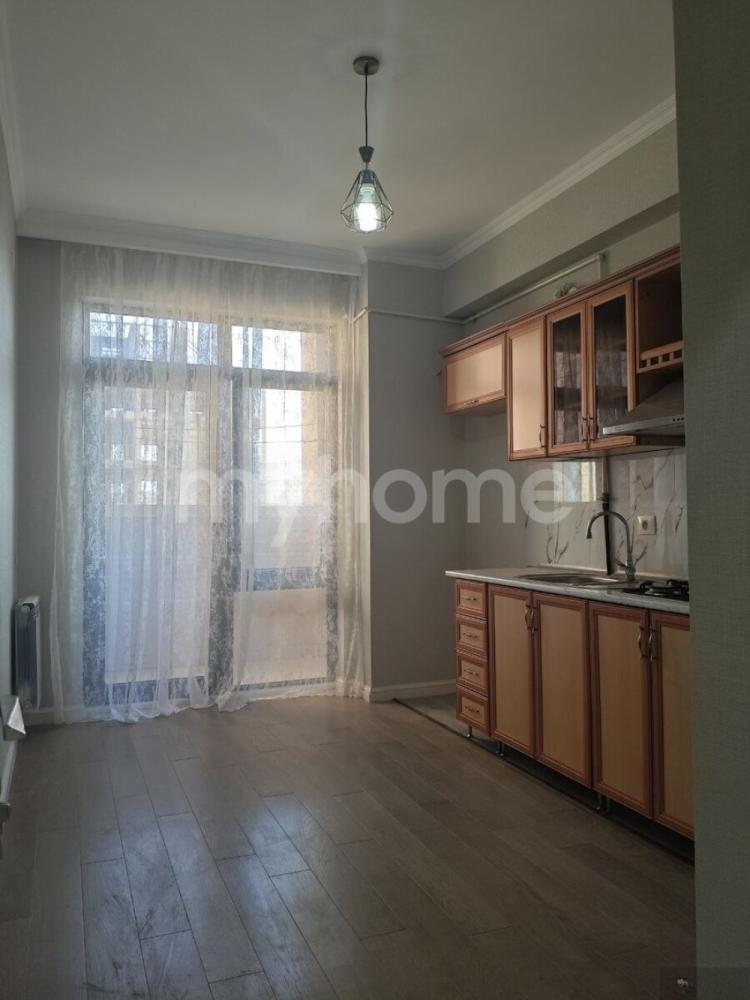 Yasamal qəsəbəsi 83m² mənzil kirayə verilir