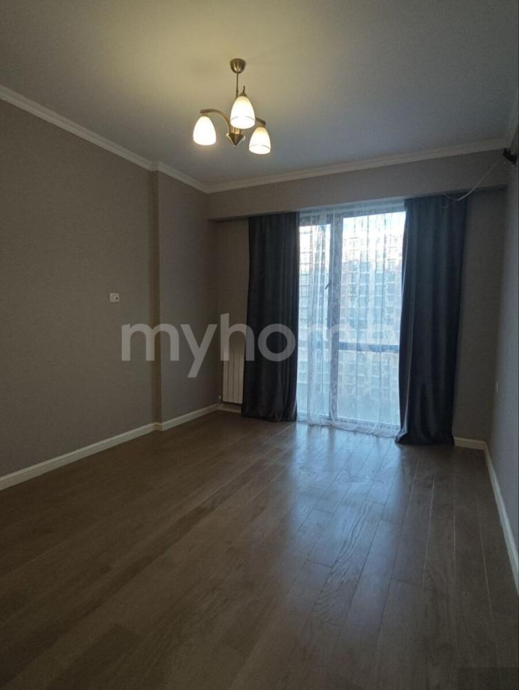 Yasamal qəsəbəsi 83m² mənzil kirayə verilir