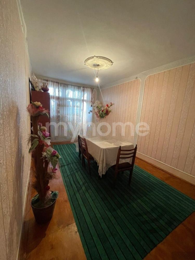 Gəncəli qəsəbəsi 100m² mənzil satılır