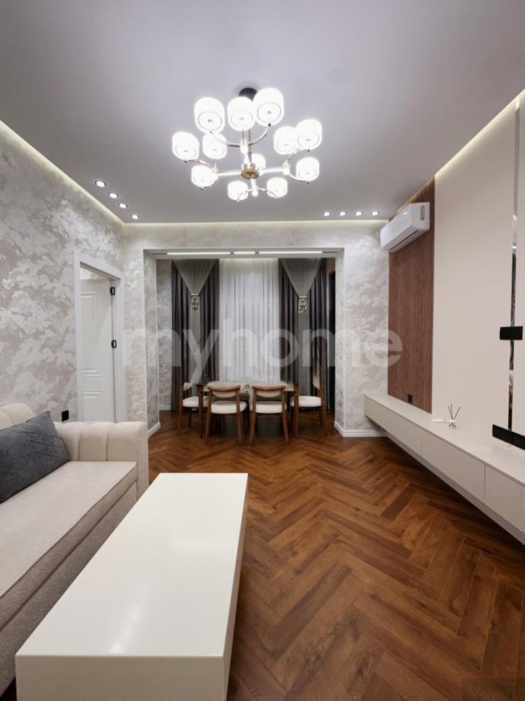 Əhmədli qəsəbəsi 61m² mənzil satılır