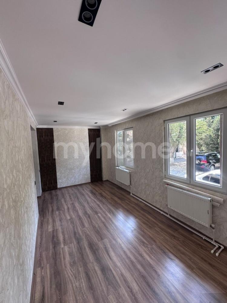 Sumqayıt şəhəri 47m² mənzil satılır