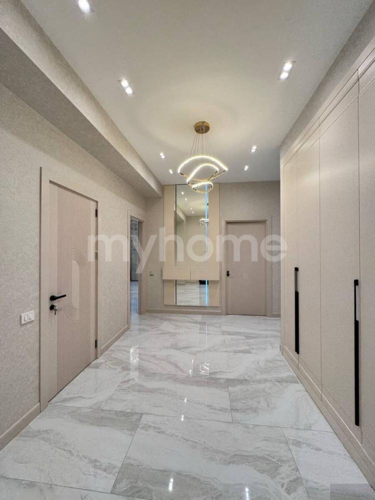 Bakı şəhəri 185m² mənzil satılır