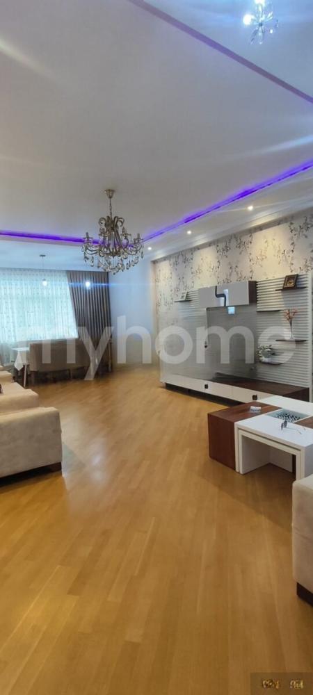 Bakı şəhəri 110m² mənzil kirayə verilir