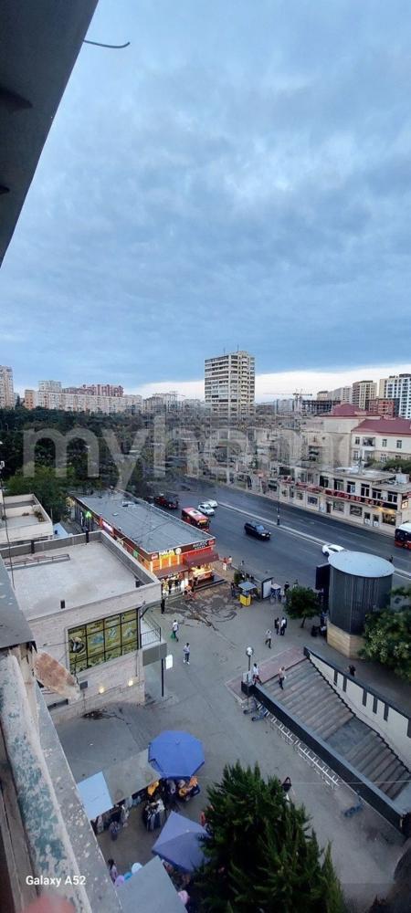 Bakı şəhəri 60m² mənzil satılır