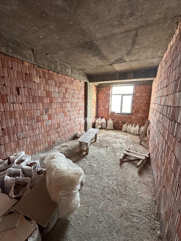 Xırdalan şəhəri 67m² mənzil satılır