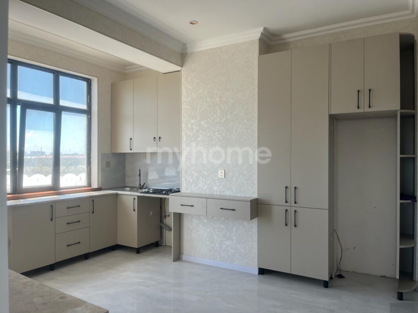 Əmircan qəsəbəsi 42m² mənzil satılır