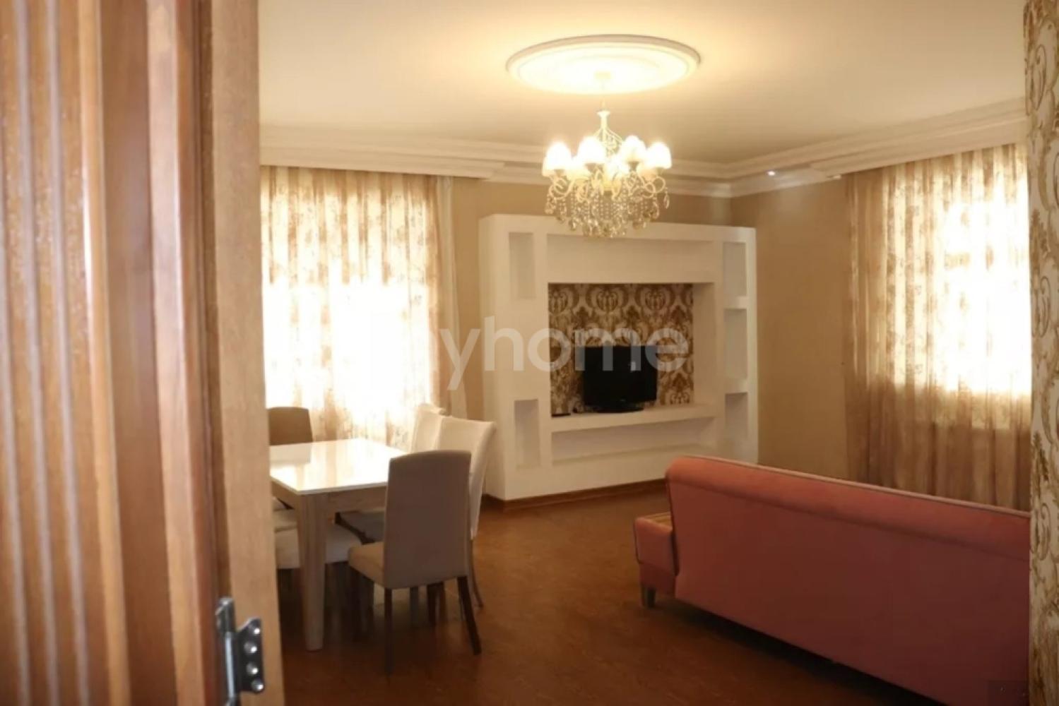 Bakı şəhəri 150m² mənzil kirayə verilir