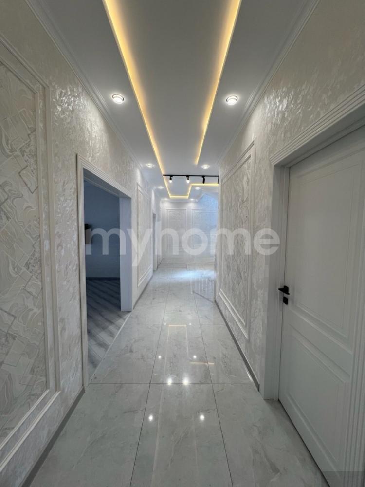 Lökbatan qəsəbəsi 184m² mənzil satılır