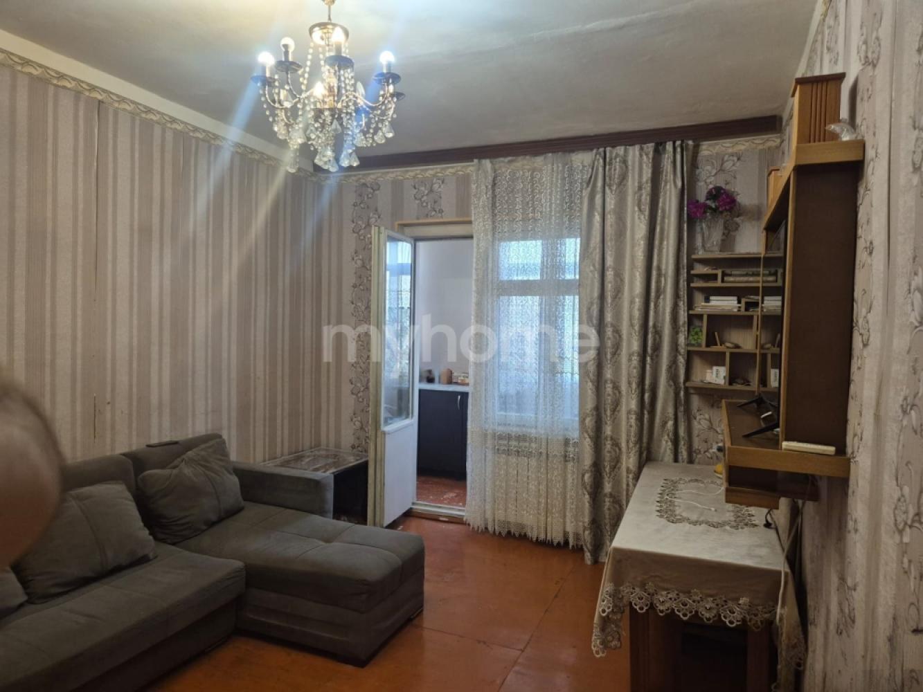 Sumqayıt şəhəri 50m² mənzil satılır