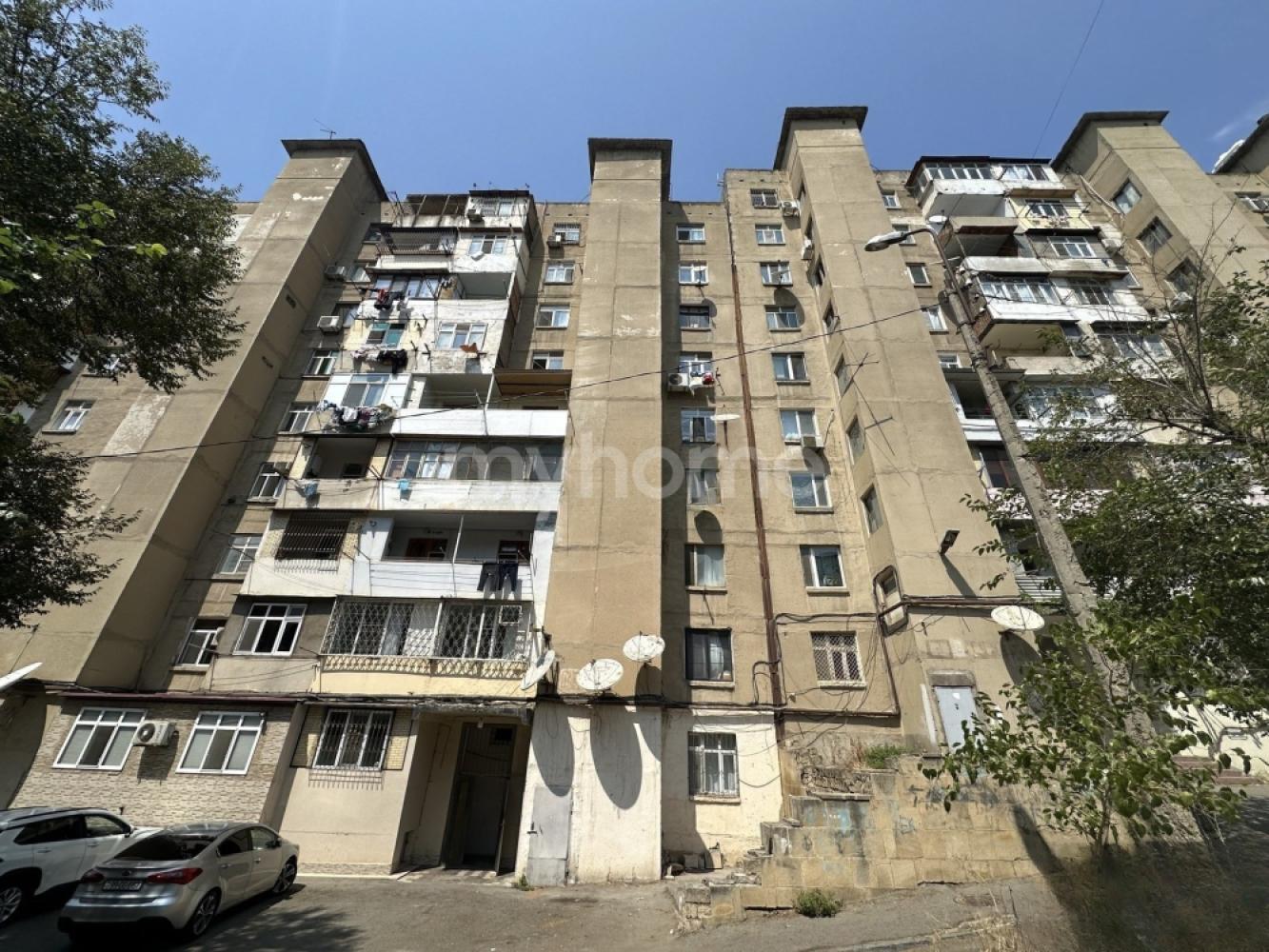 Əhmədli qəsəbəsi 65m² mənzil satılır