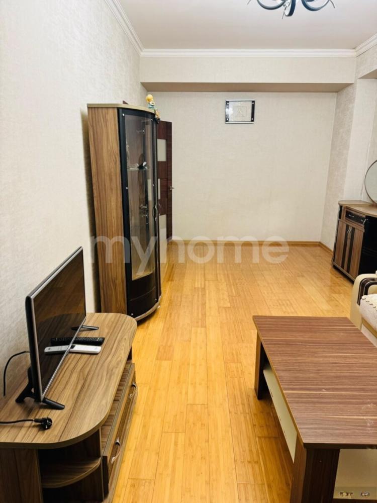 Sumqayıt şəhəri 75m² mənzil kirayə verilir
