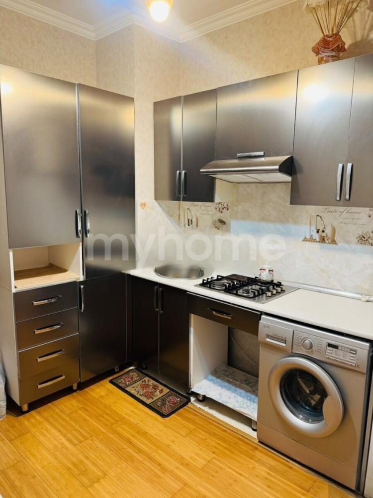 Sumqayıt şəhəri 75m² mənzil kirayə verilir