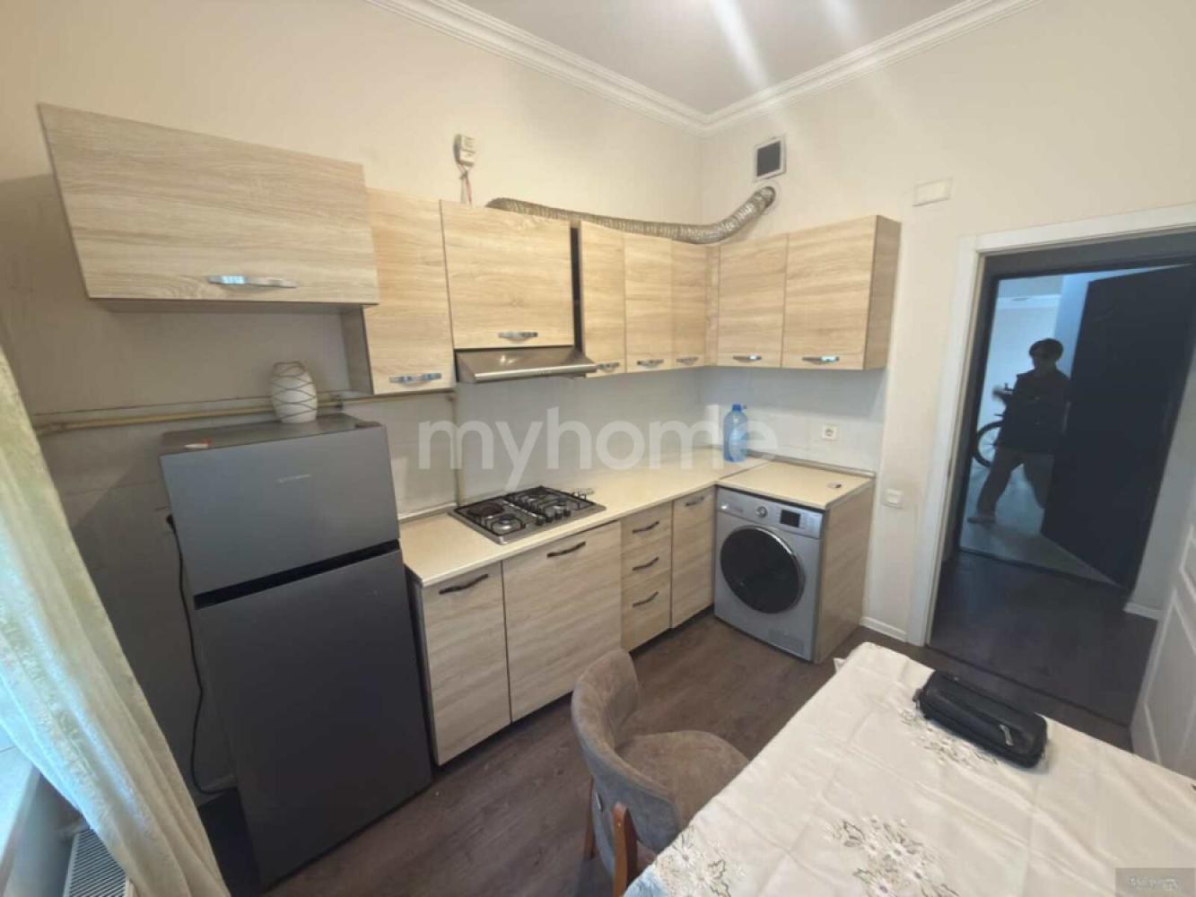 Yasamal qəsəbəsi 37m² mənzil kirayə verilir