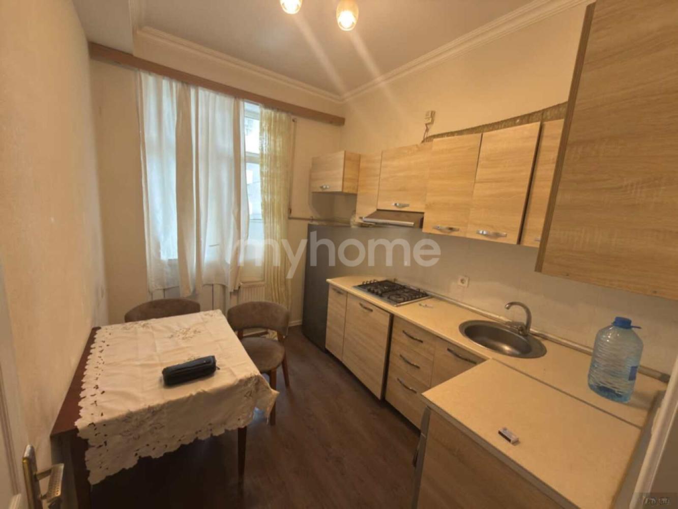 Yasamal qəsəbəsi 37m² mənzil kirayə verilir