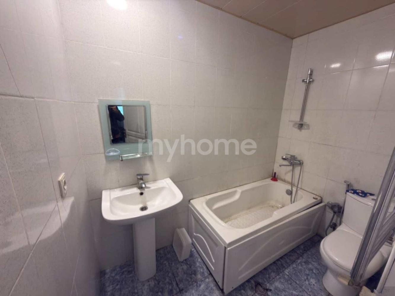 Yasamal qəsəbəsi 37m² mənzil kirayə verilir