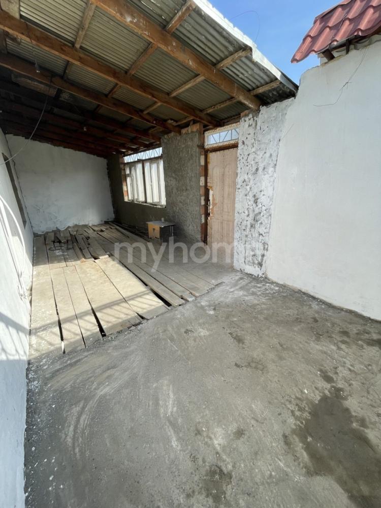 Qazaxlar qəsəbəsi torpaq satılır