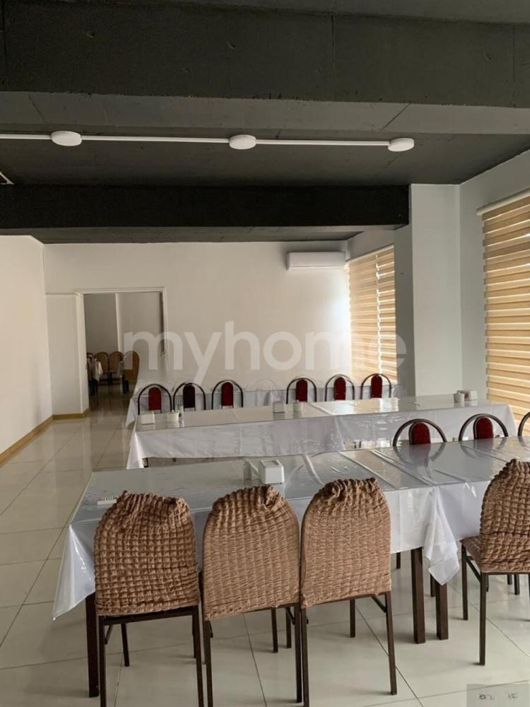 Əhmədli qəsəbəsi obyekt satılır