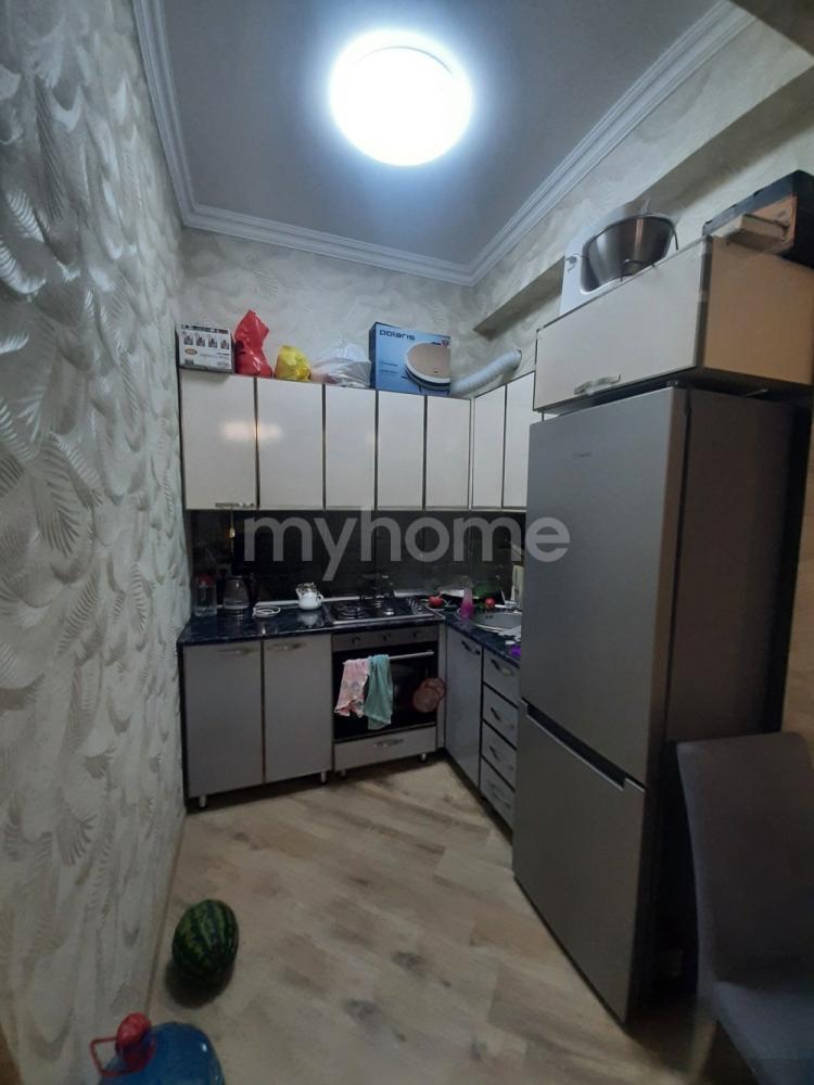 Bakı şəhəri 45m² mənzil kirayə verilir