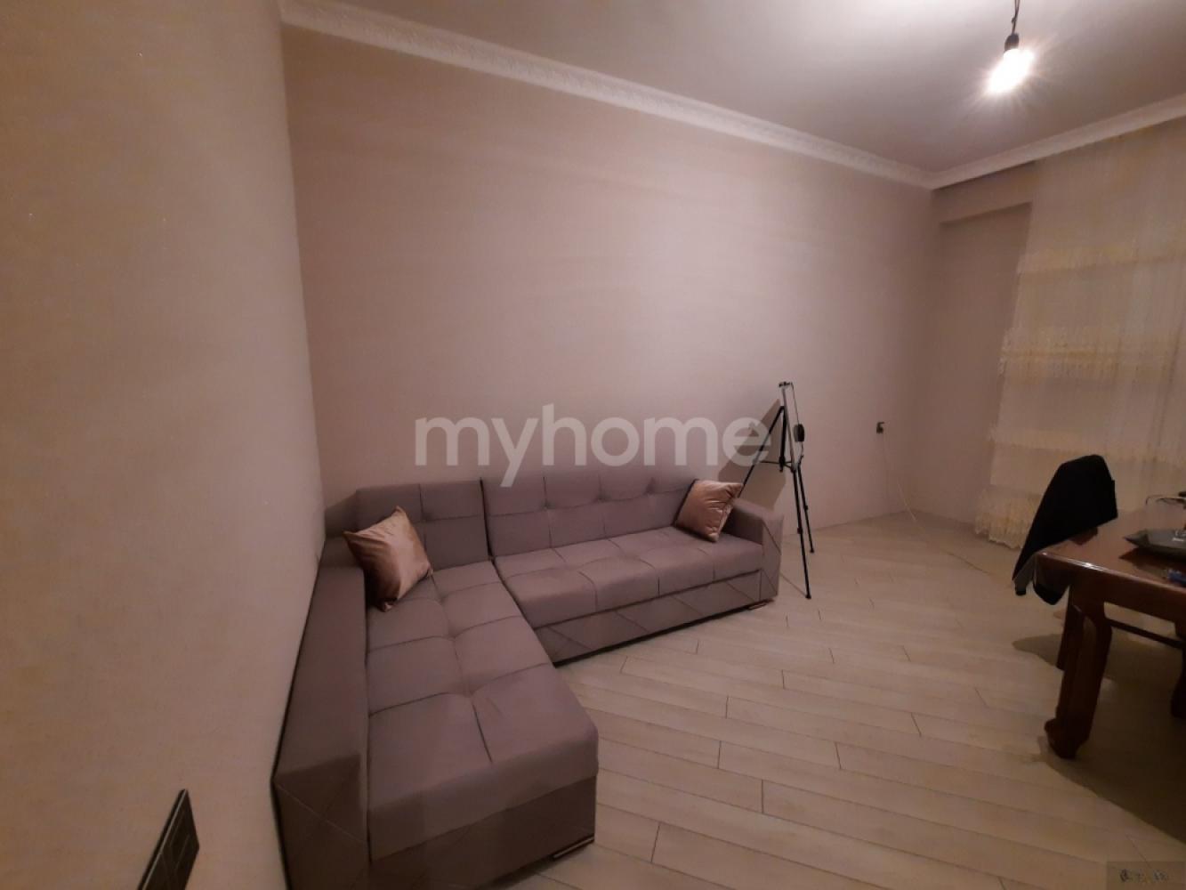 Bakı şəhəri 80m² mənzil kirayə verilir
