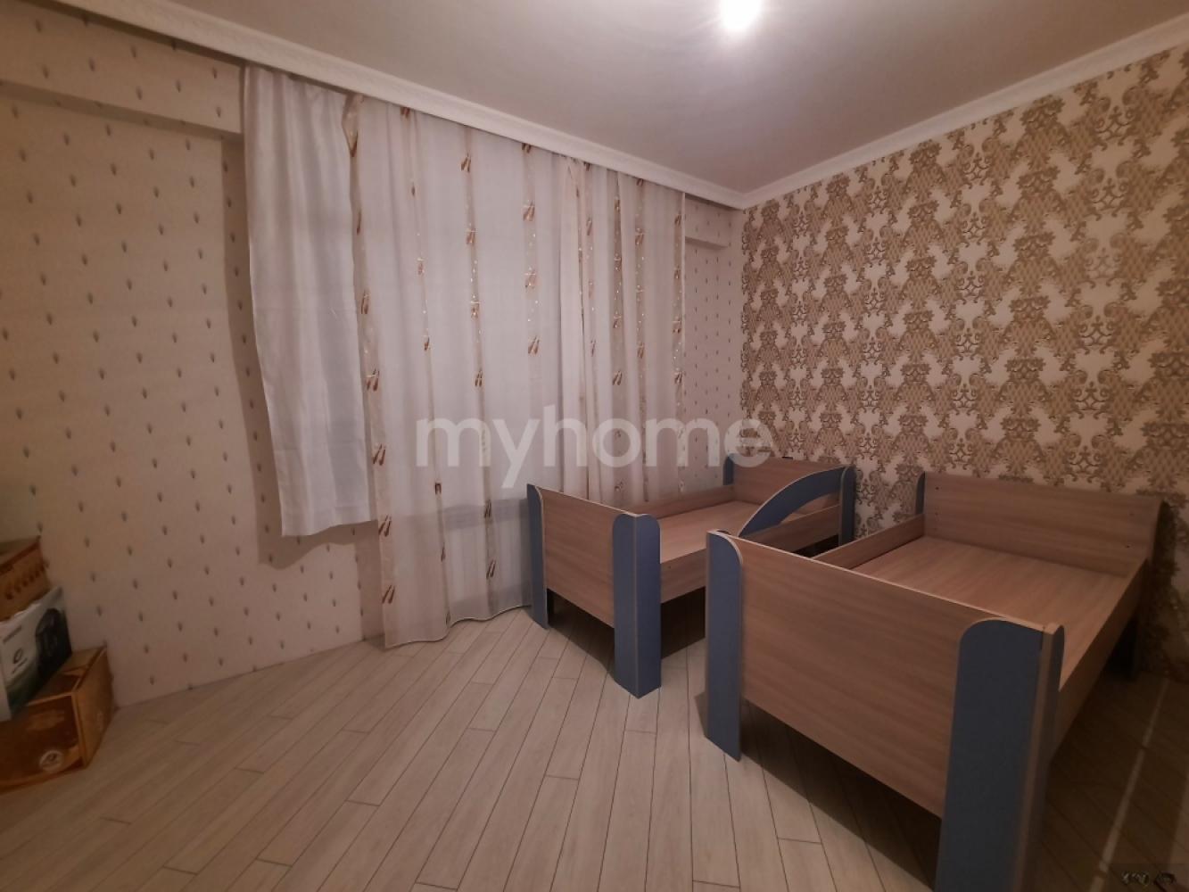 Bakı şəhəri 80m² mənzil kirayə verilir