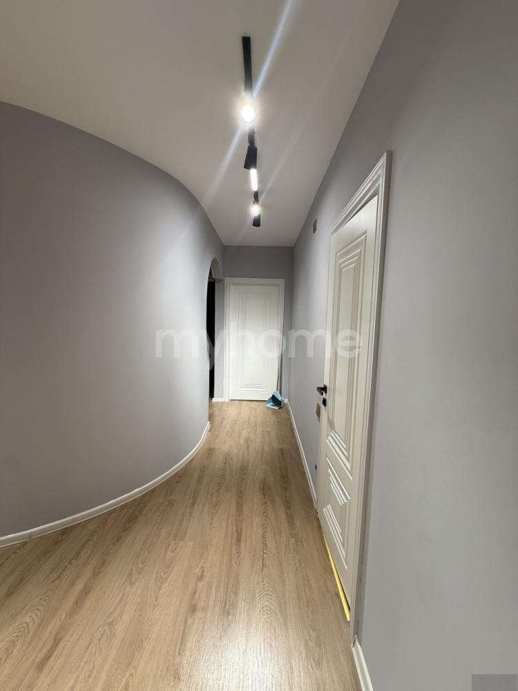 Bakı şəhəri 129m² mənzil satılır