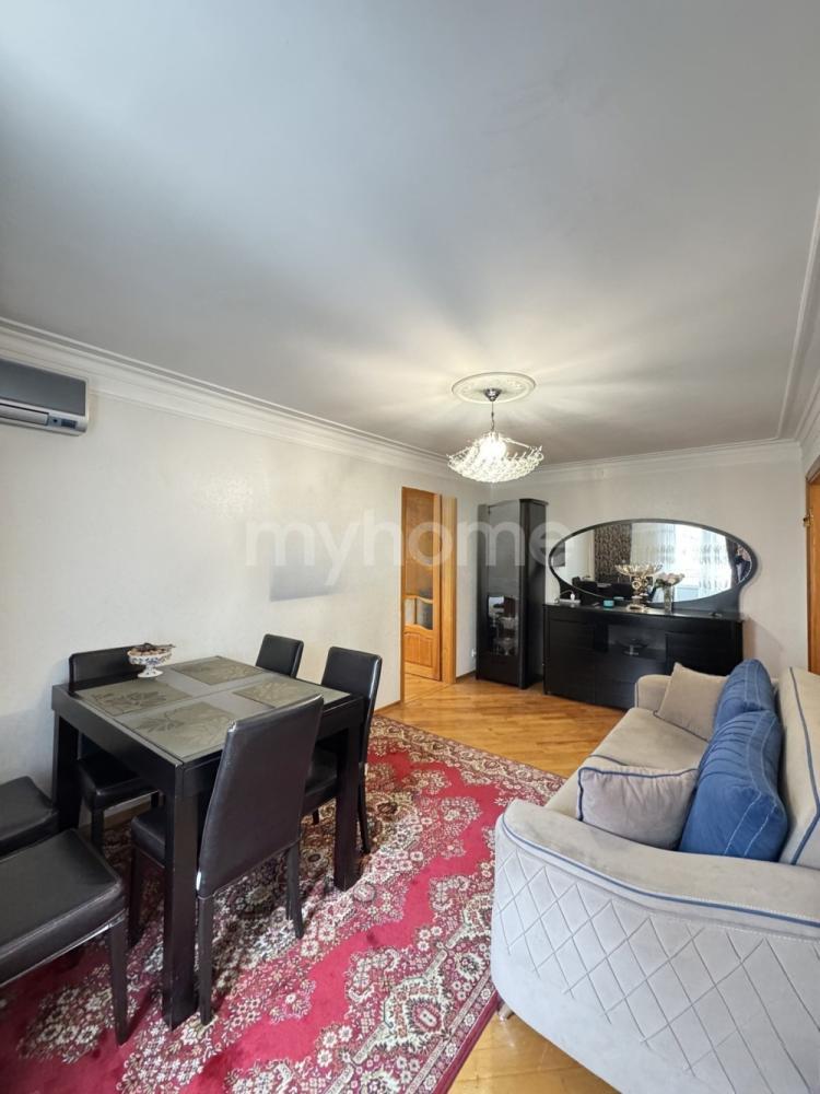 Bakı şəhəri 50m² mənzil satılır