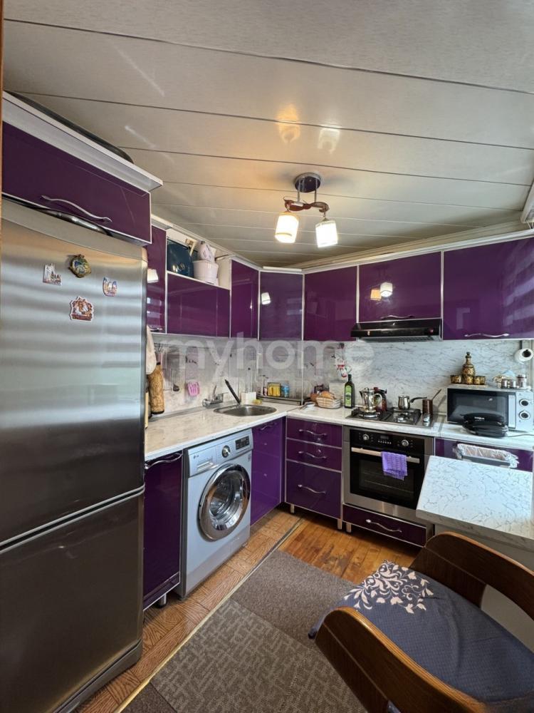 Bakı şəhəri 50m² mənzil satılır