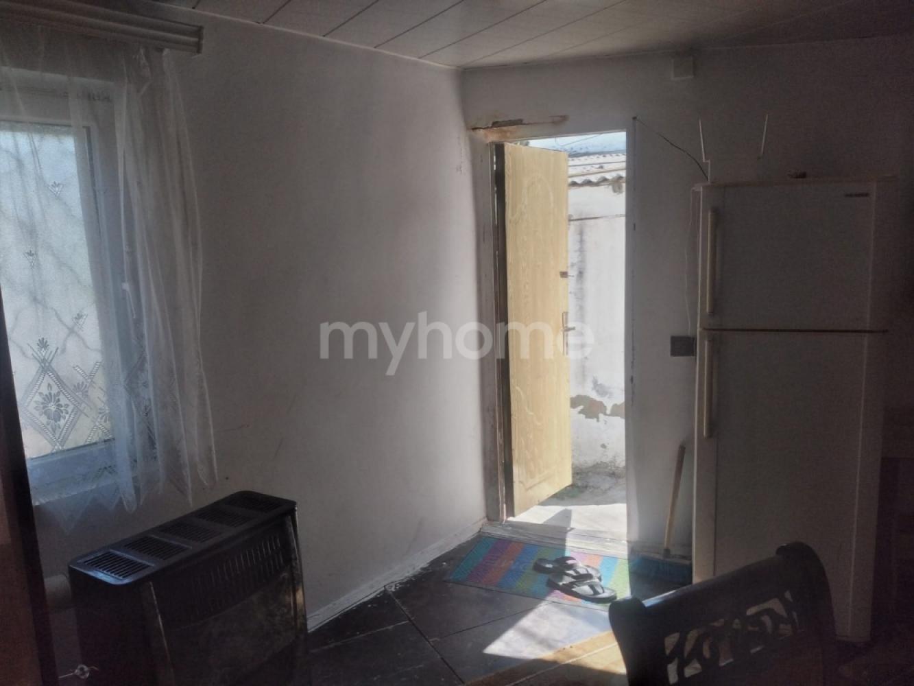 Bakı şəhəri 25m² mənzil kirayə verilir