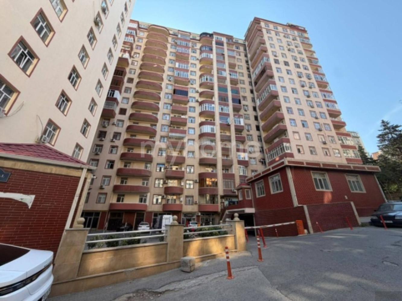 Mircəlal qəsəbəsi 130m² mənzil satılır