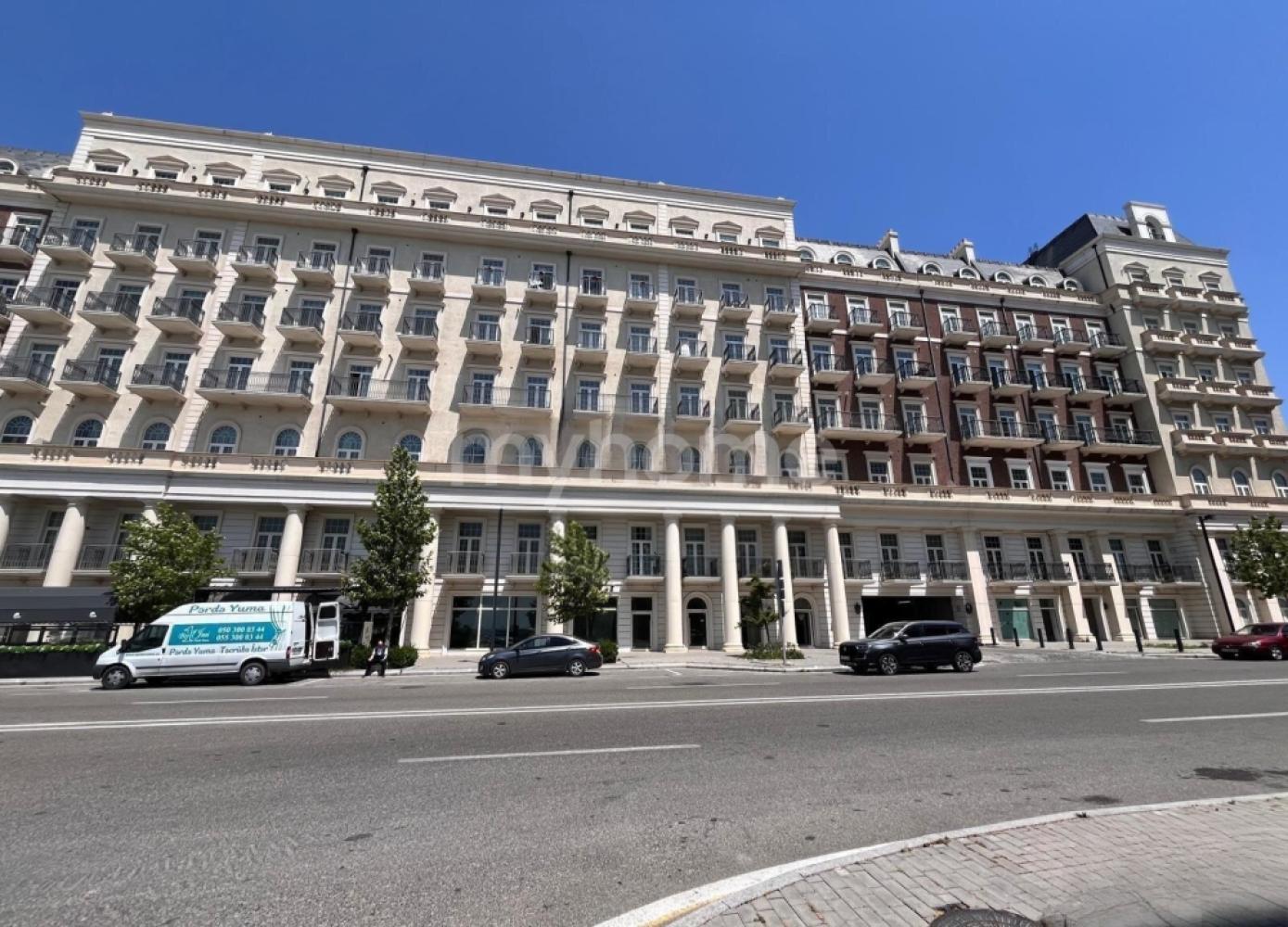 Bakı şəhəri 136m² mənzil satılır