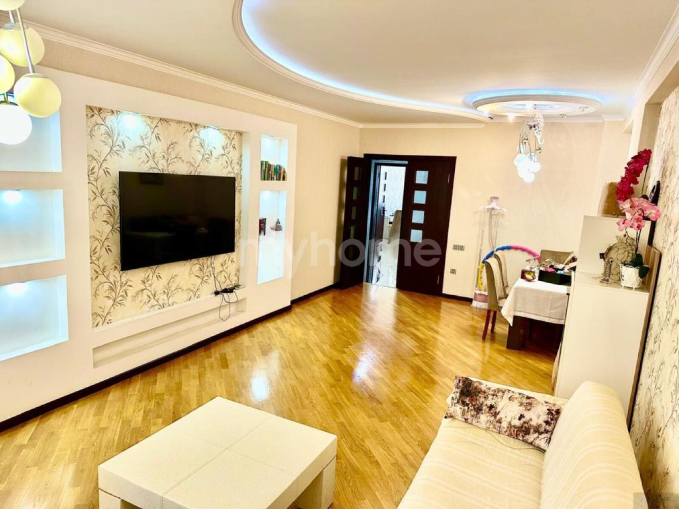 Nəsimi qəsəbəsi 137m² mənzil satılır