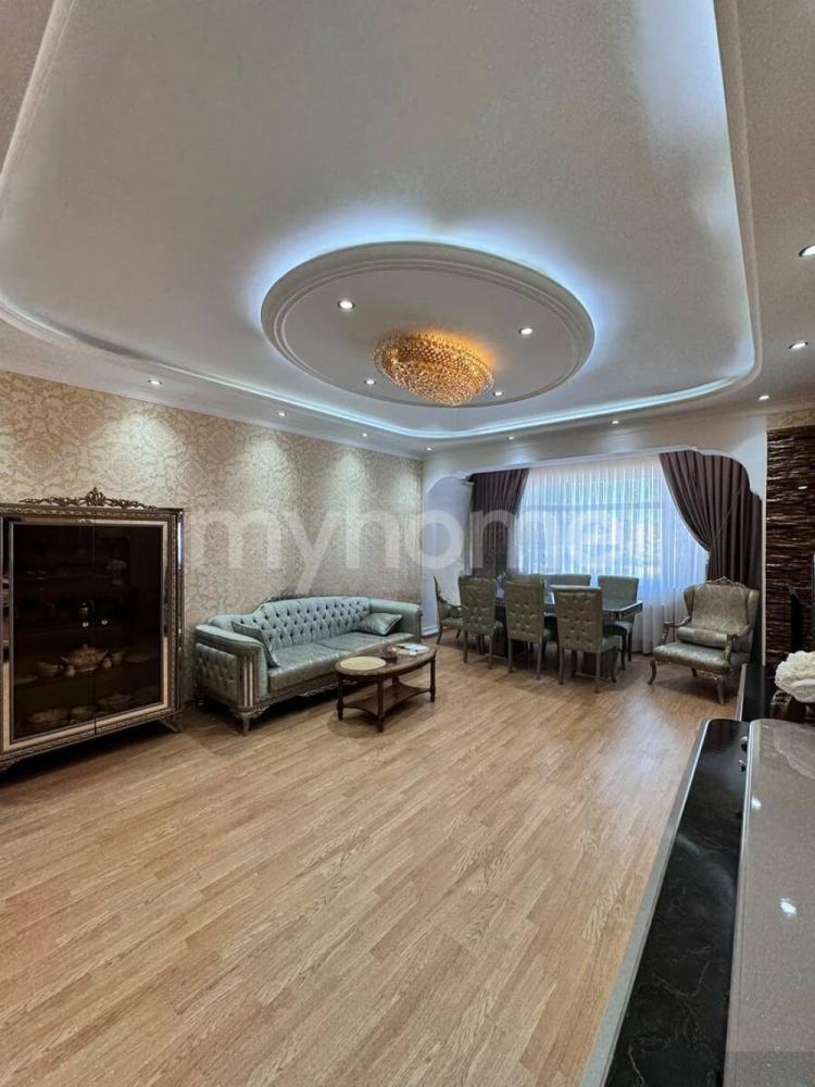 Bakı şəhəri 120m² mənzil satılır