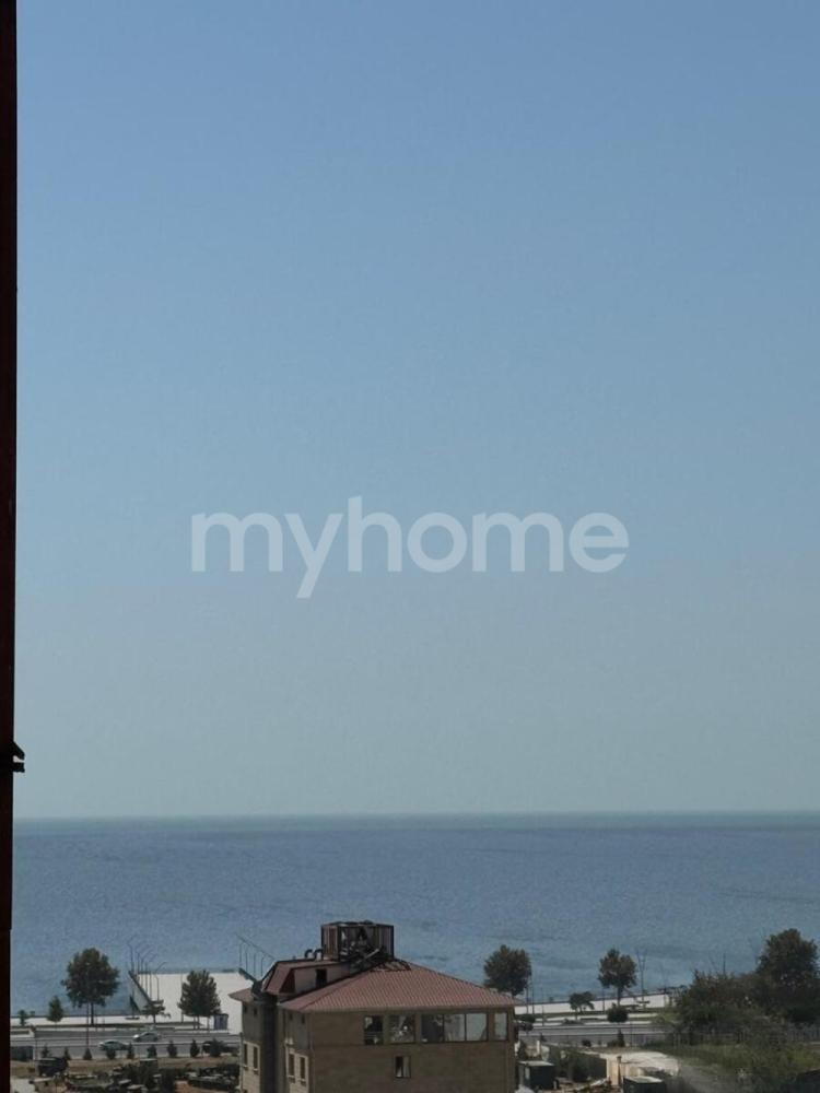 Ağ şəhər qəsəbəsi 115m² mənzil kirayə verilir
