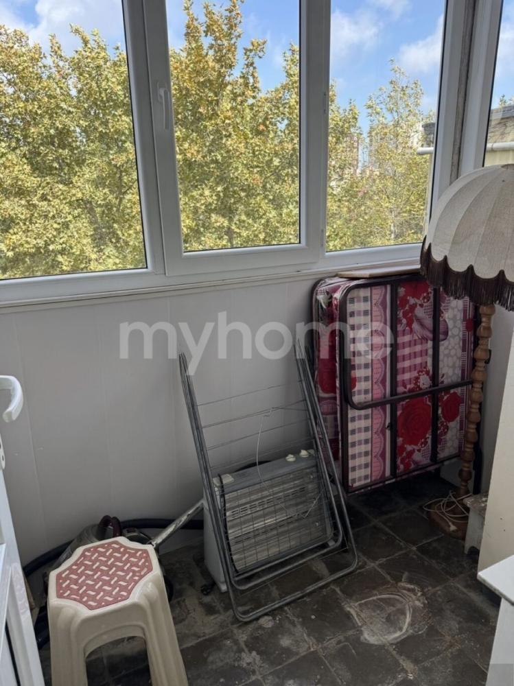 Bakı şəhəri 50m² mənzil kirayə verilir