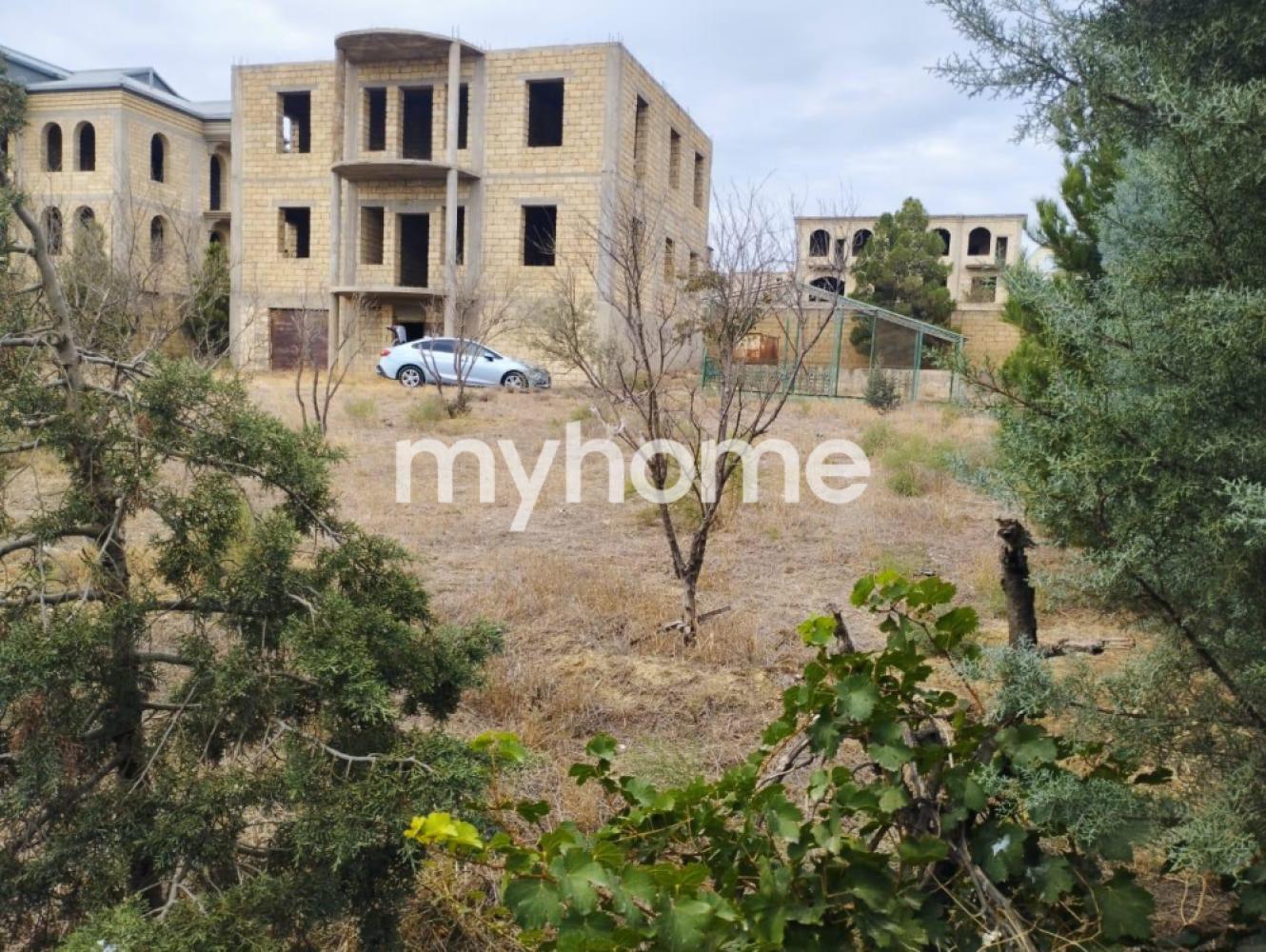 Badamdar qəsəbəsi 300m² həyət evi satılır
