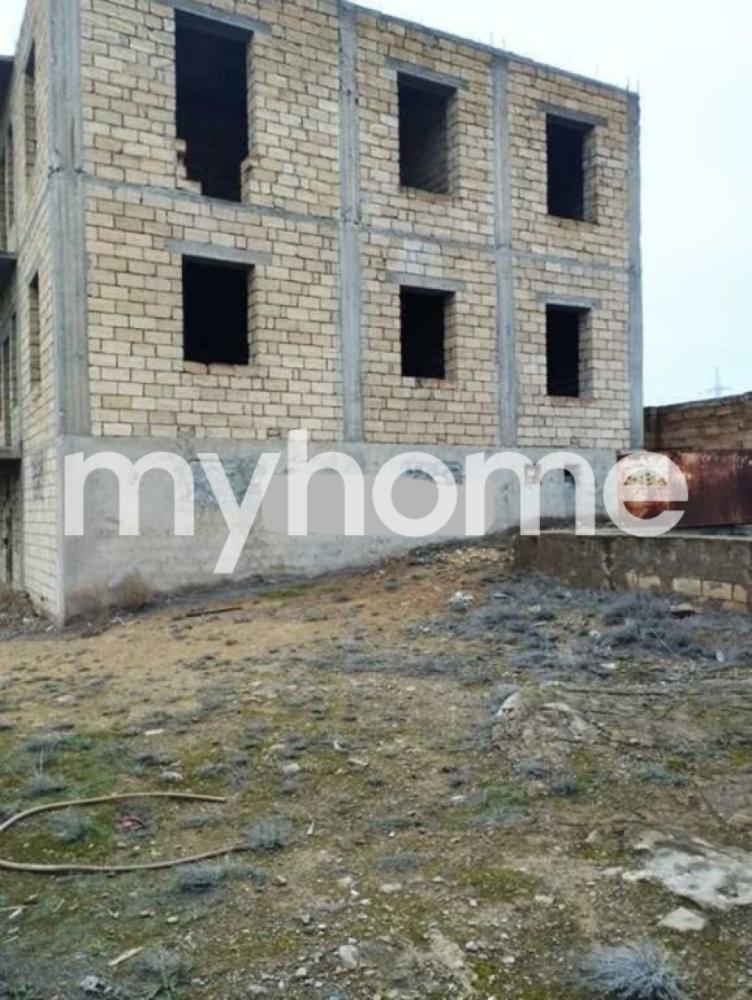 Badamdar qəsəbəsində 300m² həyət evi satılır Badamdar qəsəbəsində 300m² həyət evi satılır