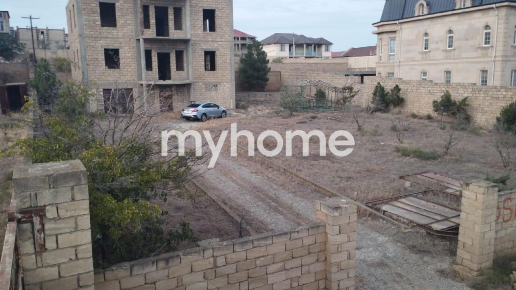 Badamdar qəsəbəsi 300m² həyət evi satılır