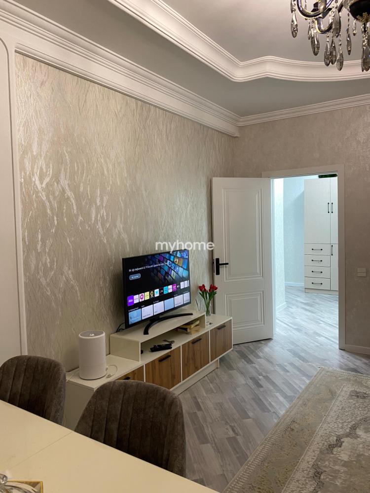 Xətai rayonu 60m² mənzil satılır