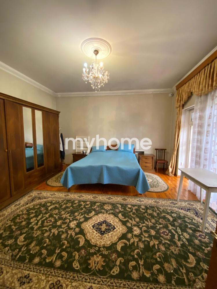 Qaraçuxur qəsəbəsində 400m² həyət evi satılır Qaraçuxur qəsəbəsində 400m² həyət evi satılır
