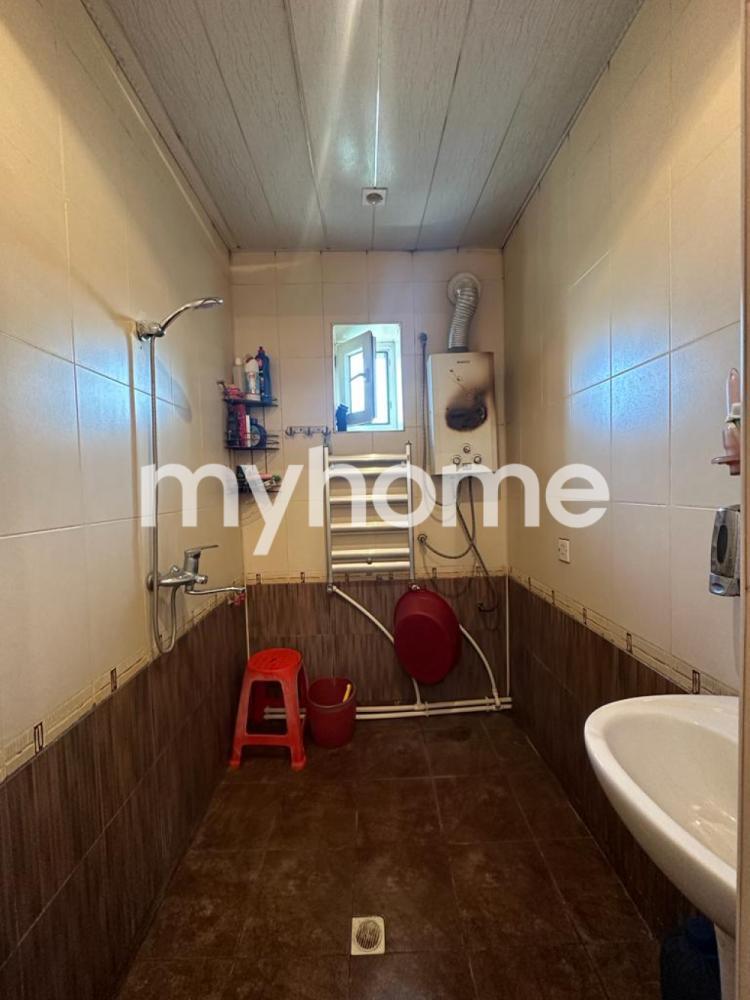 Binəqədi qəsəbəsində 250m² həyət evi satılır Binəqədi qəsəbəsində 250m² həyət evi satılır