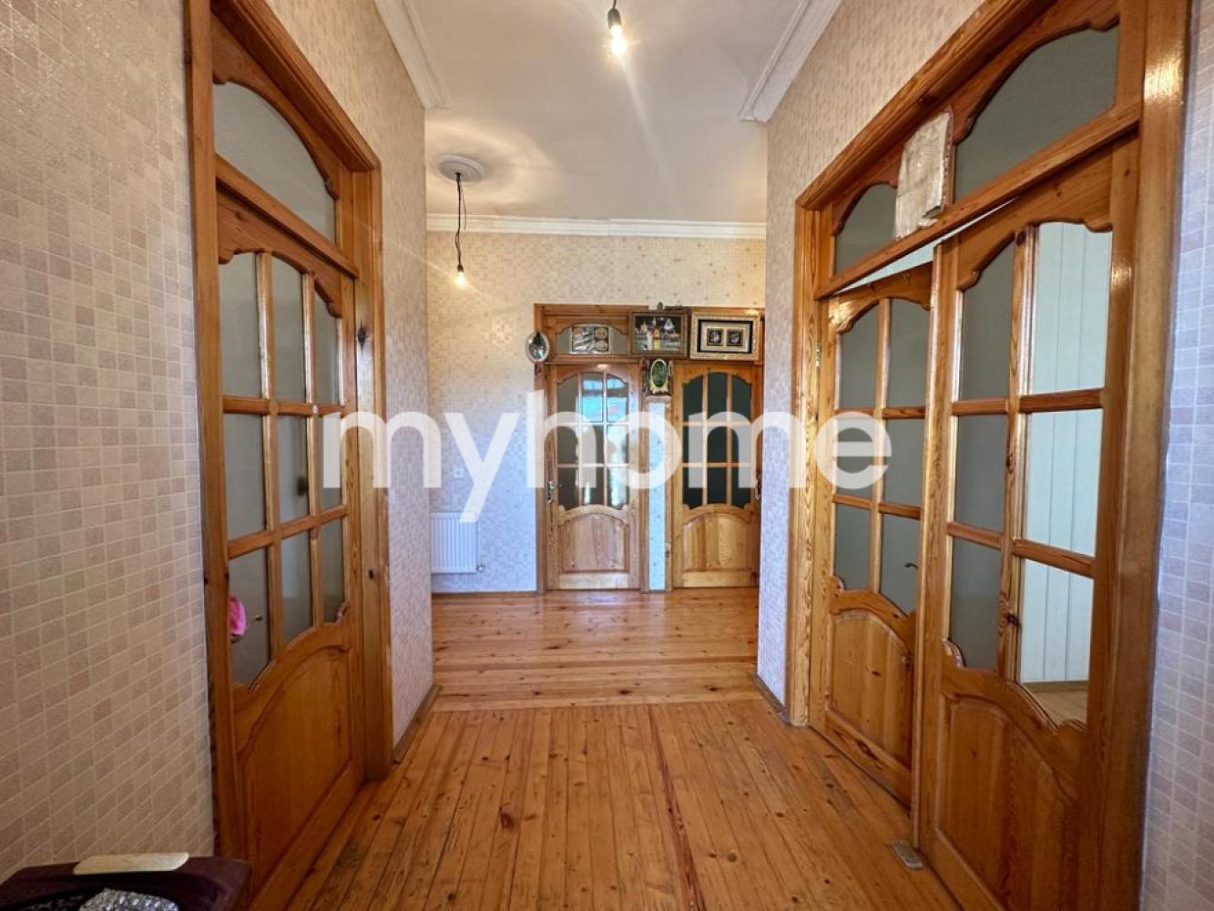 Binəqədi qəsəbəsində 250m² həyət evi satılır Binəqədi qəsəbəsində 250m² həyət evi satılır