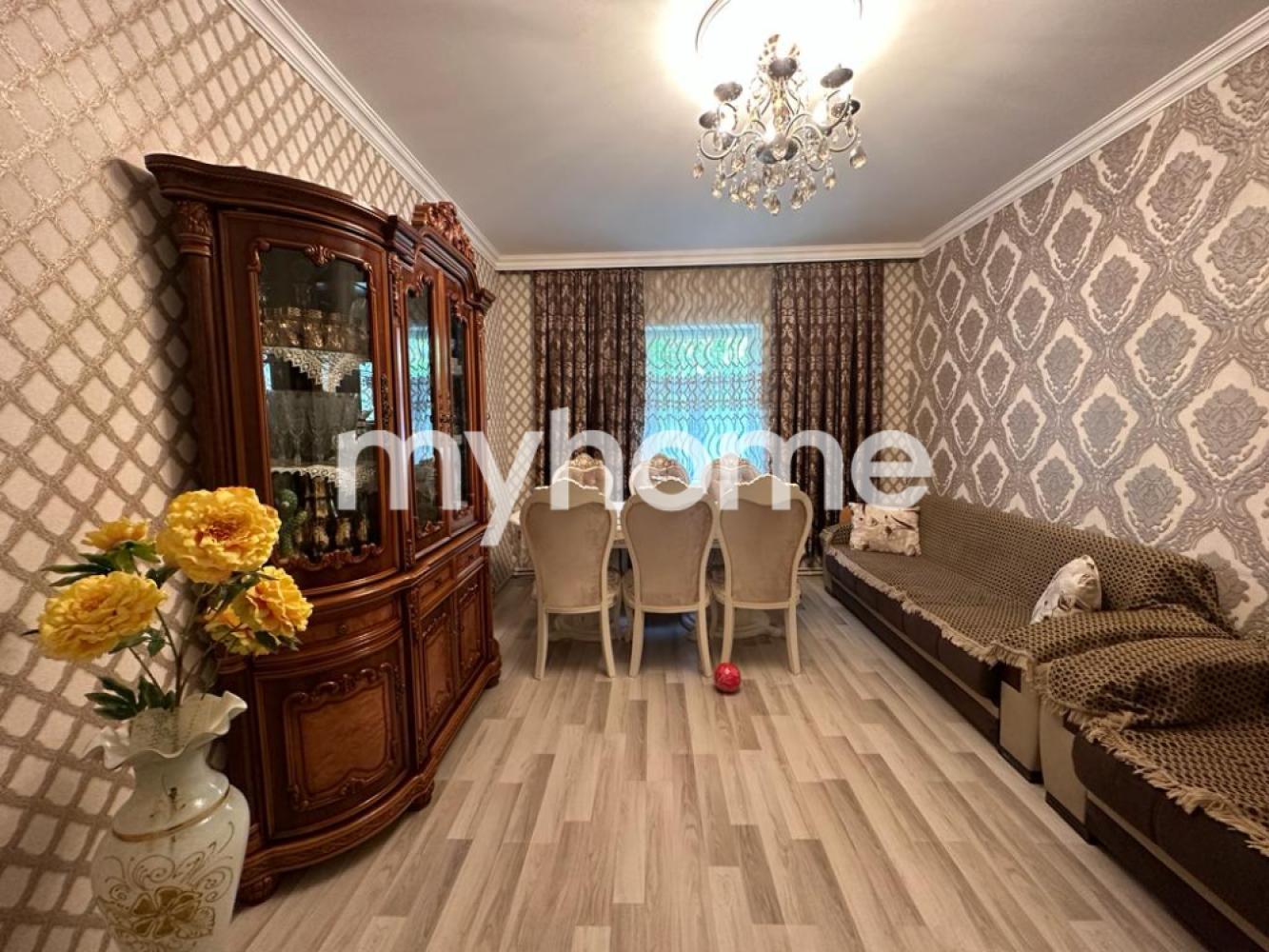 Binəqədi qəsəbəsində 250m² həyət evi satılır Binəqədi qəsəbəsində 250m² həyət evi satılır