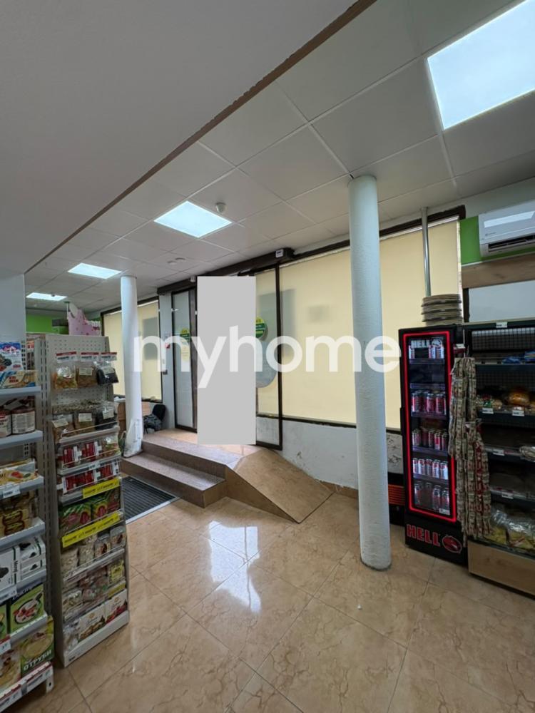 Badamdar qəsəbəsində 180m² obyekt satılır Badamdar qəsəbəsində 180m² obyekt satılır
