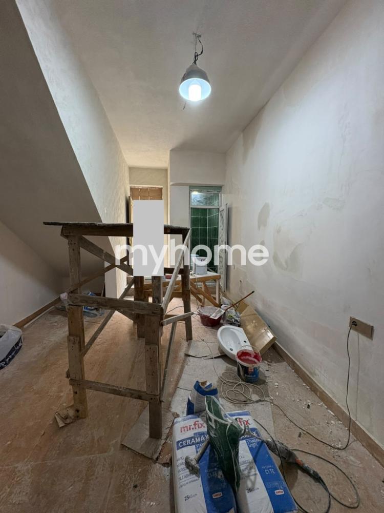Badamdar qəsəbəsində 180m² obyekt satılır Badamdar qəsəbəsində 180m² obyekt satılır