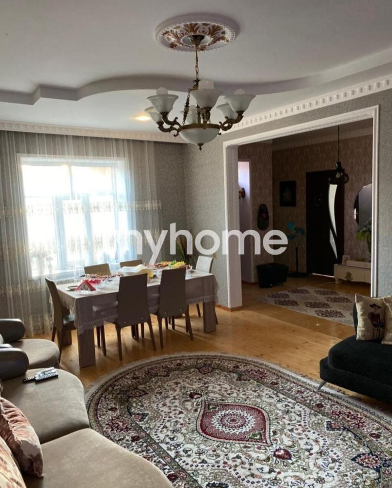 Binəqədi qəsəbəsi 160m² həyət evi satılır