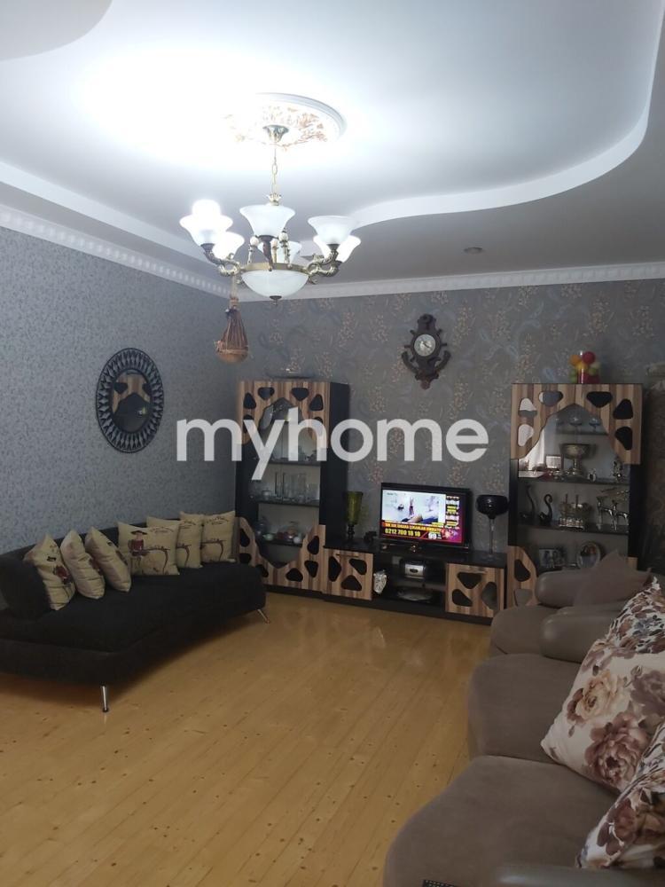 Binəqədi qəsəbəsində 160m² həyət evi satılır Binəqədi qəsəbəsində 160m² həyət evi satılır