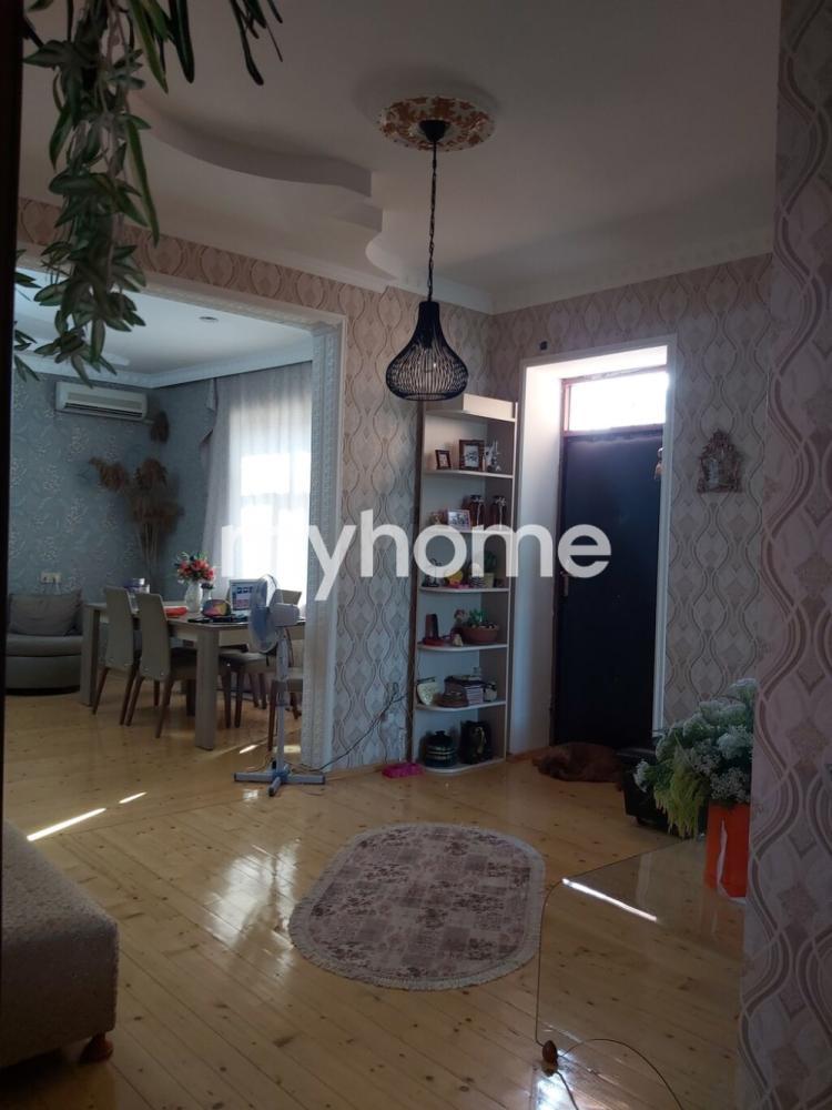 Binəqədi qəsəbəsində 160m² həyət evi satılır Binəqədi qəsəbəsində 160m² həyət evi satılır