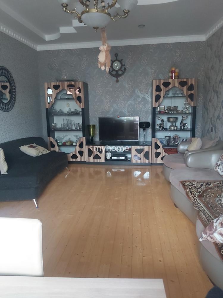 Binəqədi qəsəbəsində 160m² həyət evi satılır Binəqədi qəsəbəsində 160m² həyət evi satılır