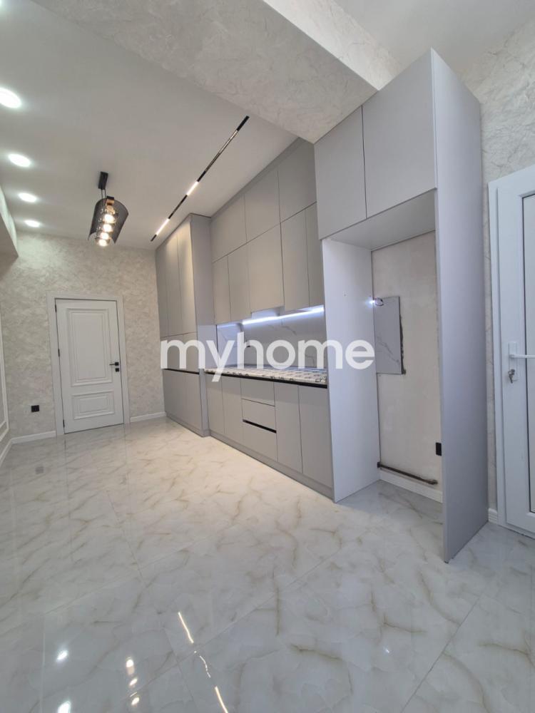 Yeni Yasamal qəsəbəsi 120m² mənzil satılır