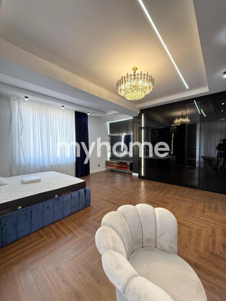 Bayıl qəsəbəsində 220m² mənzil satılır Bayıl qəsəbəsində 220m² mənzil satılır